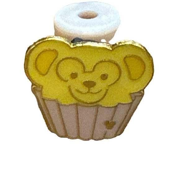 Duffy The Bear Cupcake Pink Disney Pin Hidden Mickey Trading Pin Authentic - Picture 1 of 4
